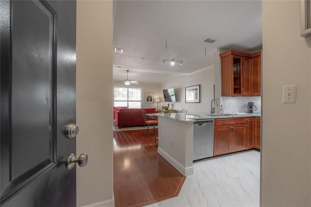 Activo con contrato: $275,000 (2 camas, 1 baños, 990 Pies cuadrados)