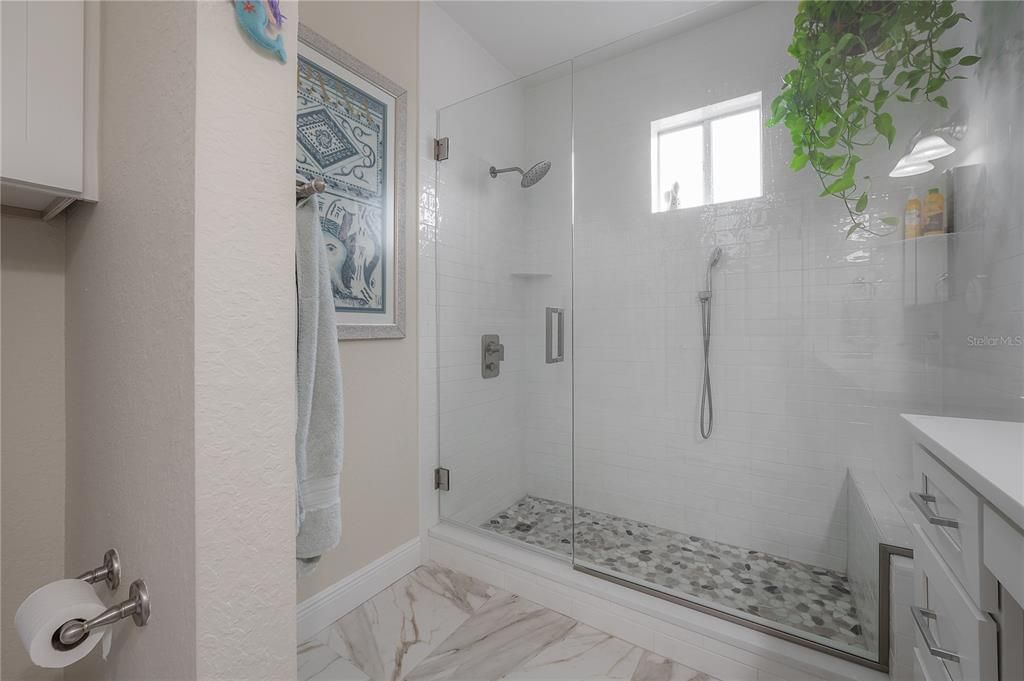 Activo con contrato: $275,000 (2 camas, 1 baños, 990 Pies cuadrados)