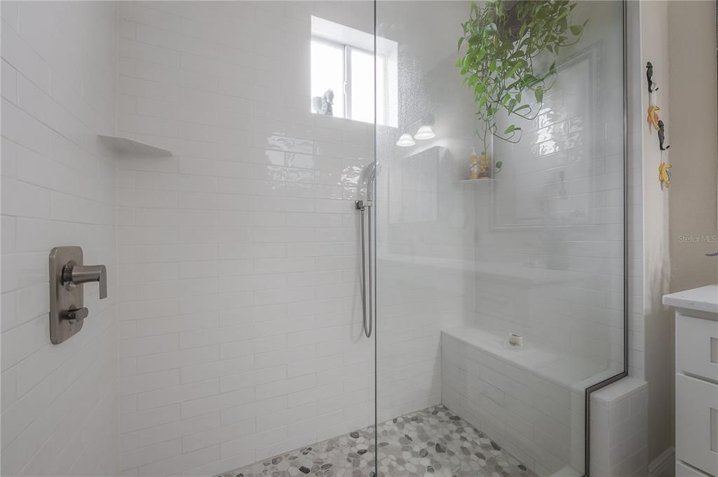 Activo con contrato: $275,000 (2 camas, 1 baños, 990 Pies cuadrados)