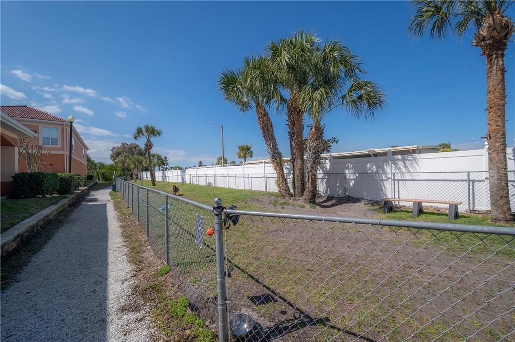 Activo con contrato: $275,000 (2 camas, 1 baños, 990 Pies cuadrados)