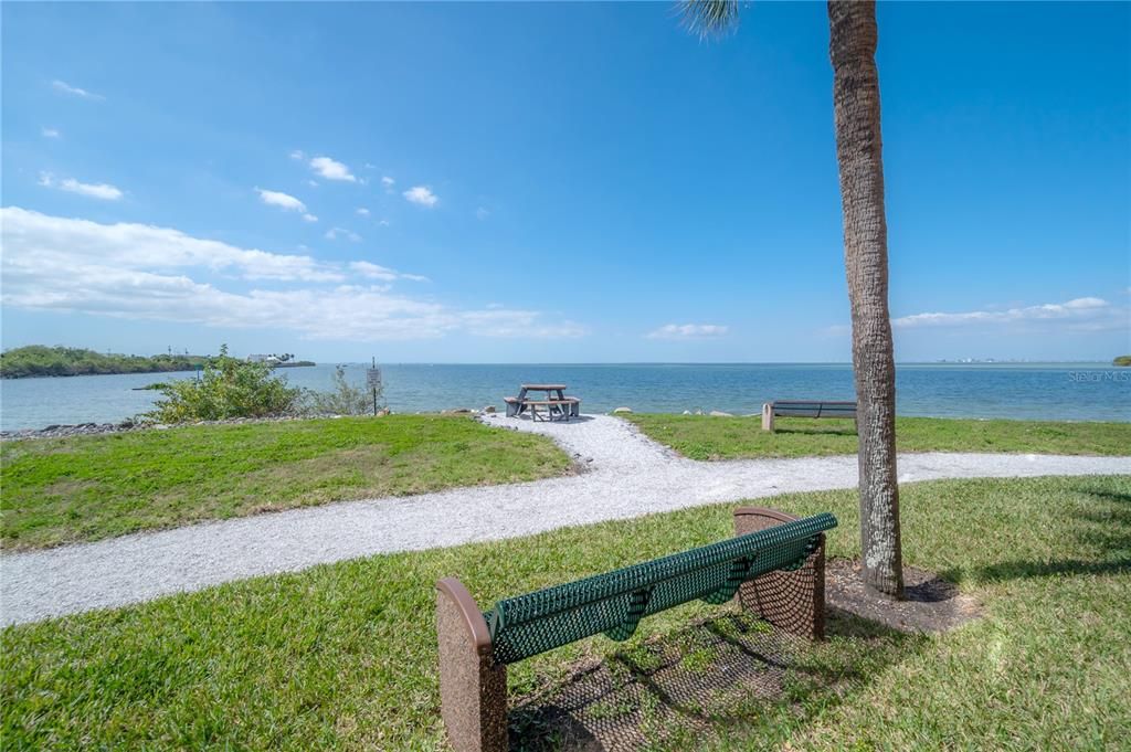 Activo con contrato: $275,000 (2 camas, 1 baños, 990 Pies cuadrados)