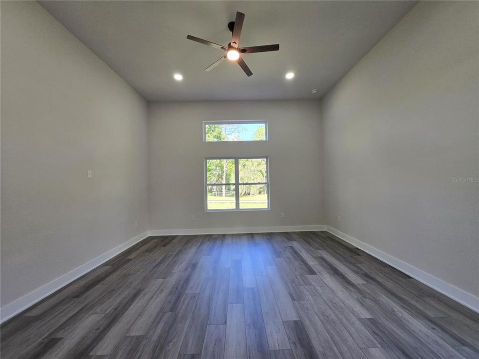 For Rent: $2,600 (3 beds, 2 baths, 2204 Square Feet)
