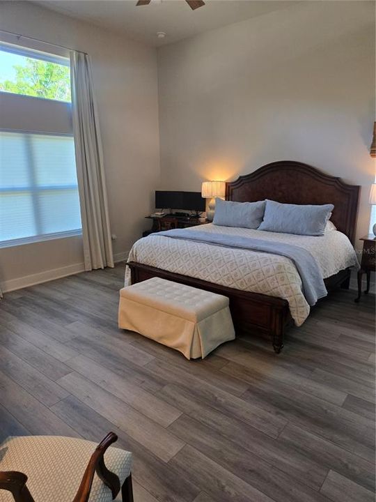 For Rent: $2,600 (3 beds, 2 baths, 2204 Square Feet)