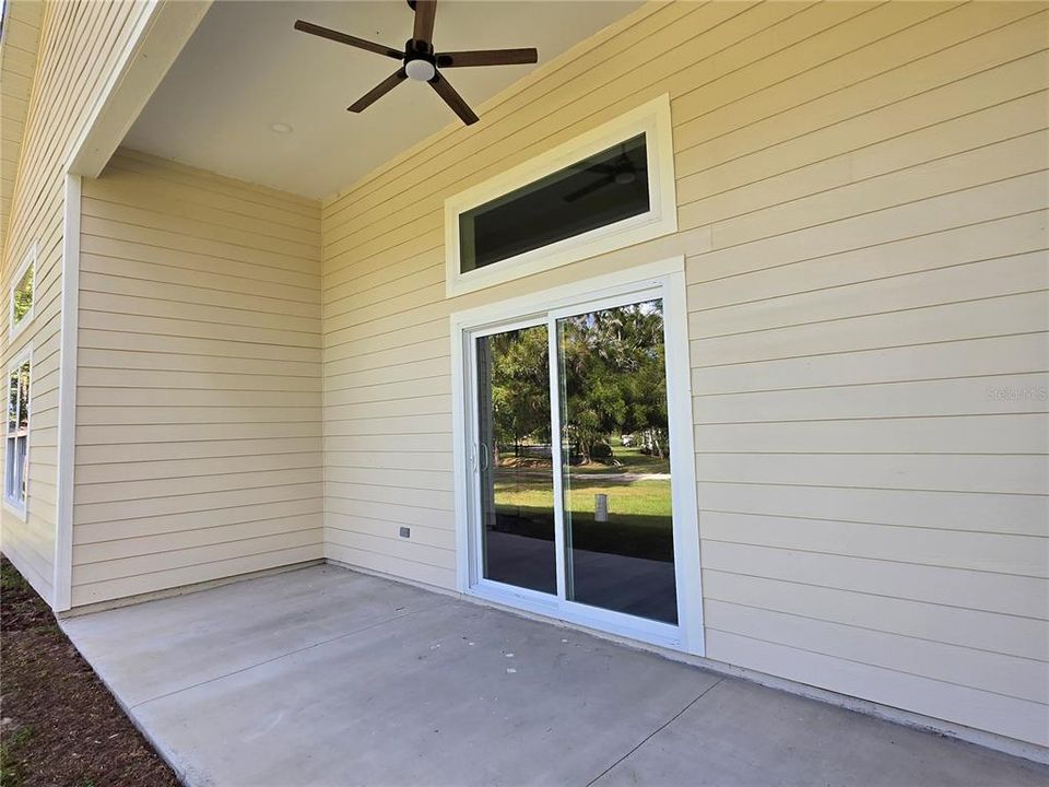 For Rent: $2,600 (3 beds, 2 baths, 2204 Square Feet)