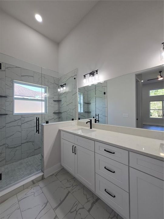 For Rent: $2,600 (3 beds, 2 baths, 2204 Square Feet)