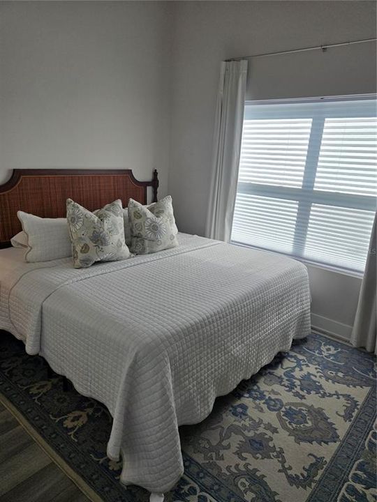 For Rent: $2,600 (3 beds, 2 baths, 2204 Square Feet)