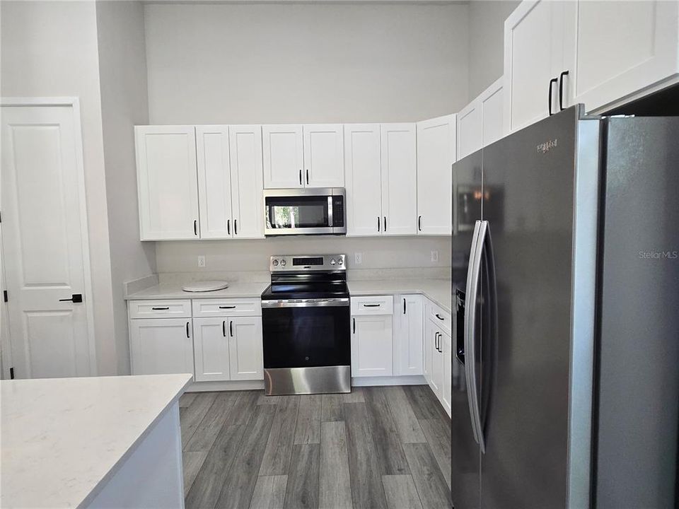 For Rent: $2,600 (3 beds, 2 baths, 2204 Square Feet)