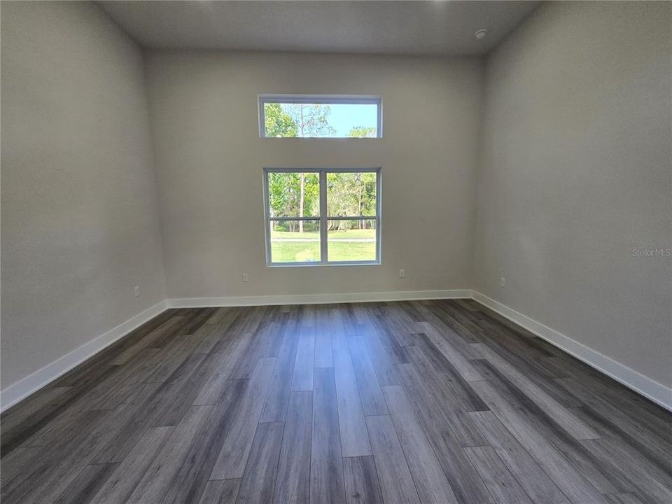 For Rent: $2,600 (3 beds, 2 baths, 2204 Square Feet)