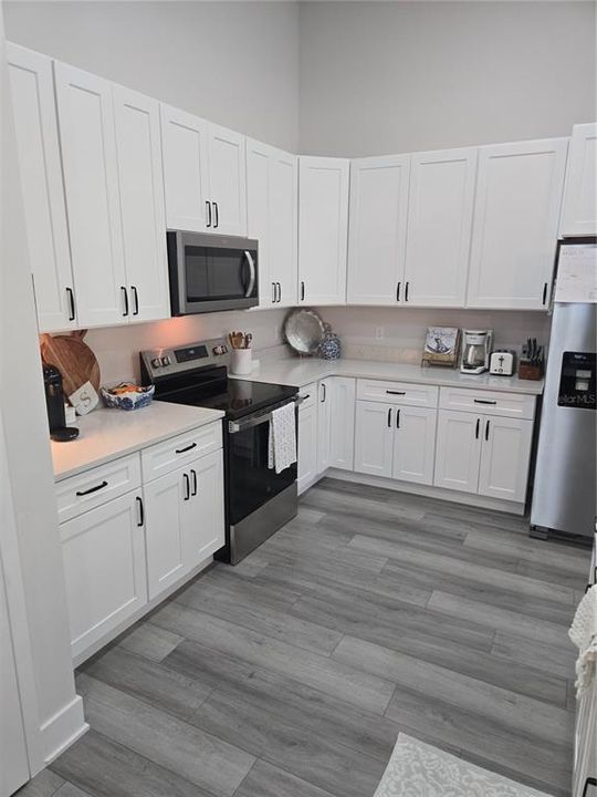 For Rent: $2,600 (3 beds, 2 baths, 2204 Square Feet)