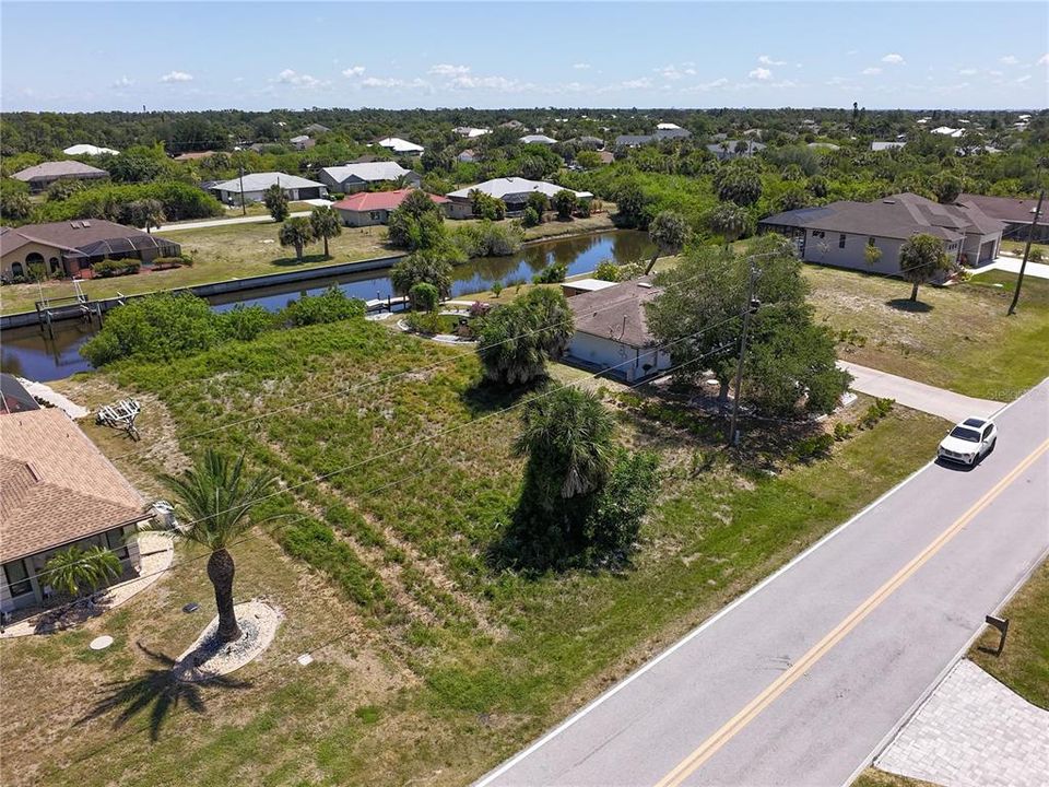 待售: $138,000 (0.23 acres)