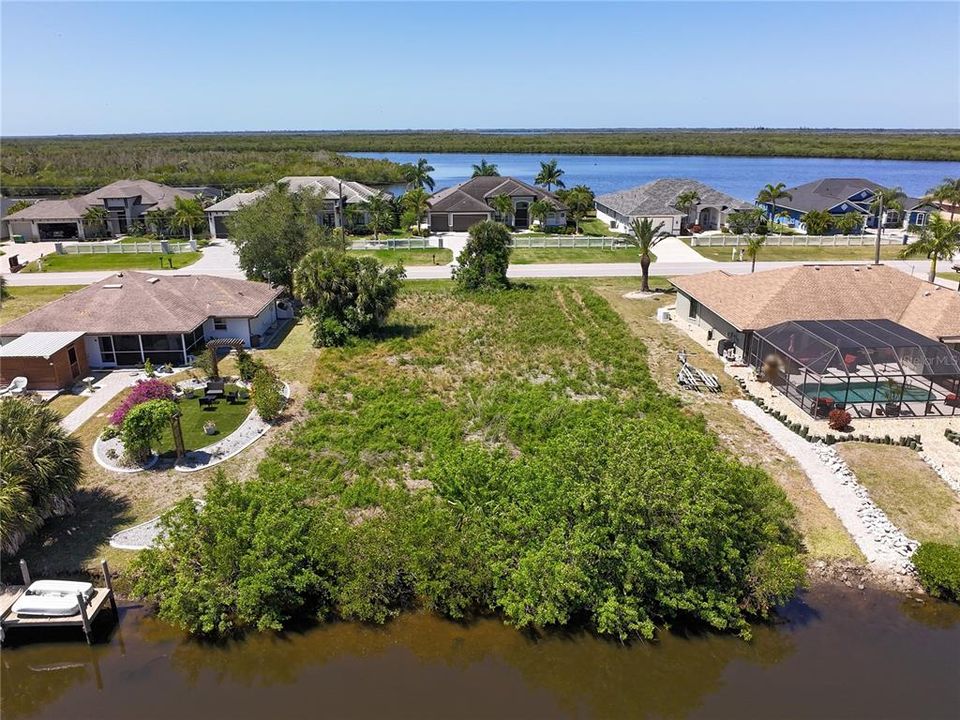 待售: $138,000 (0.23 acres)