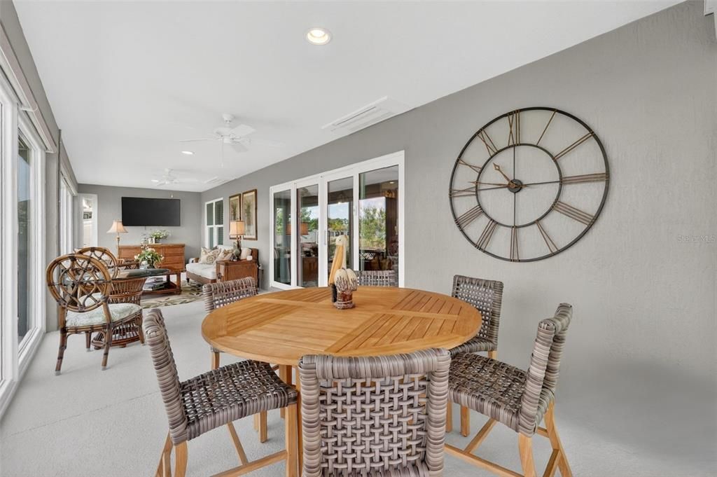 For Sale: $1,025,000 (4 beds, 3 baths, 2270 Square Feet)
