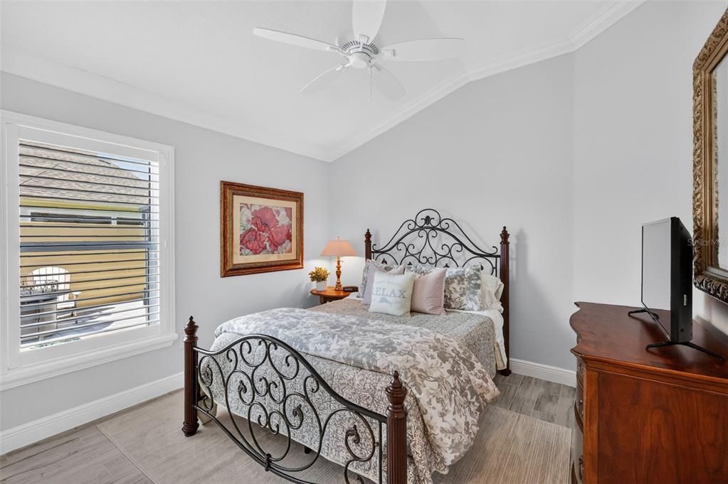 For Sale: $1,025,000 (4 beds, 3 baths, 2270 Square Feet)
