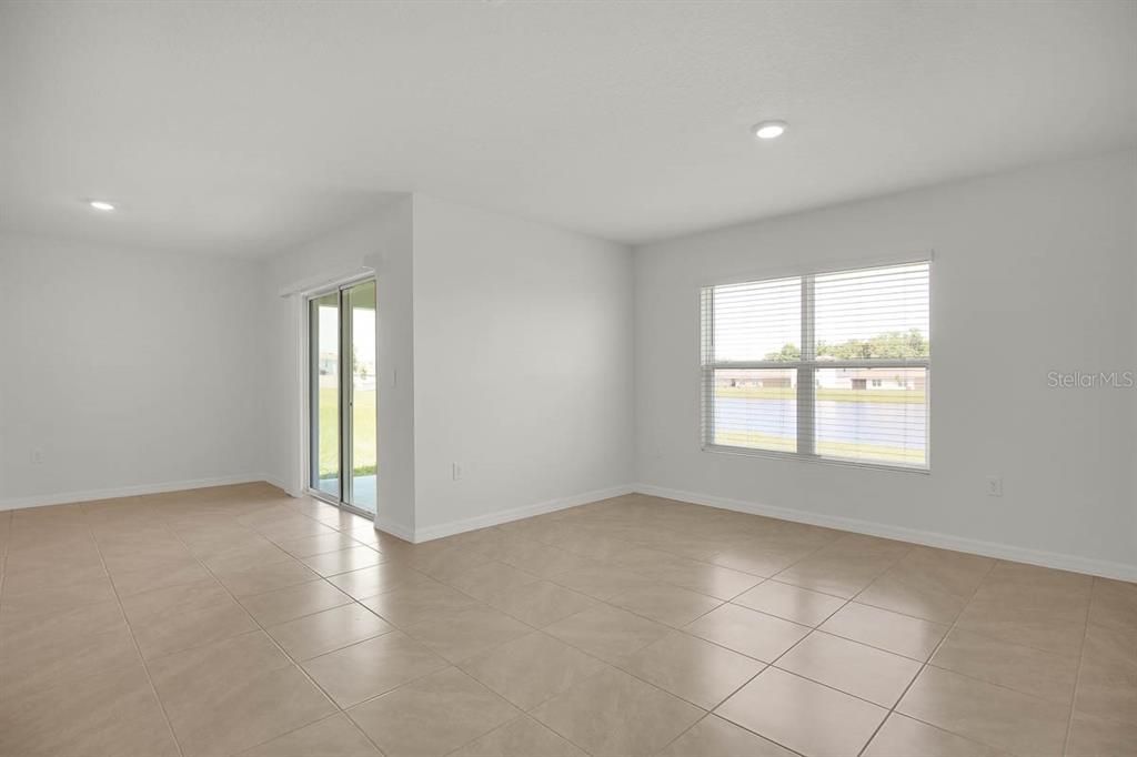 For Rent: $2,450 (4 beds, 2 baths, 1846 Square Feet)