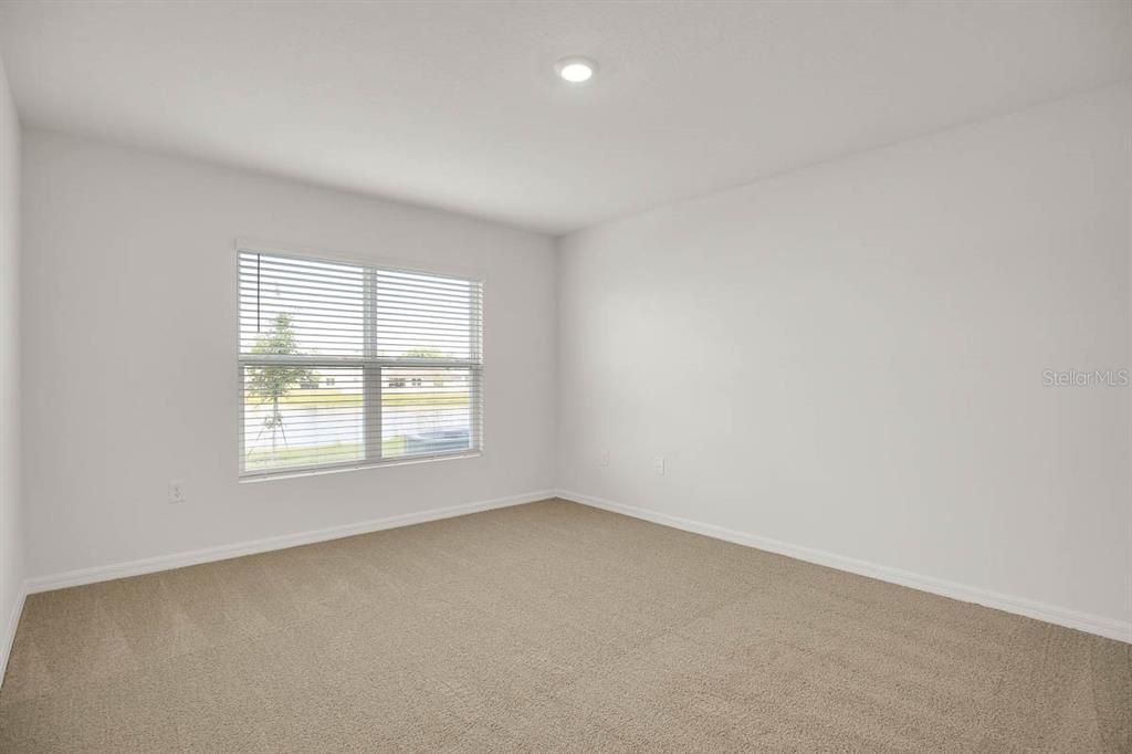 For Rent: $2,450 (4 beds, 2 baths, 1846 Square Feet)