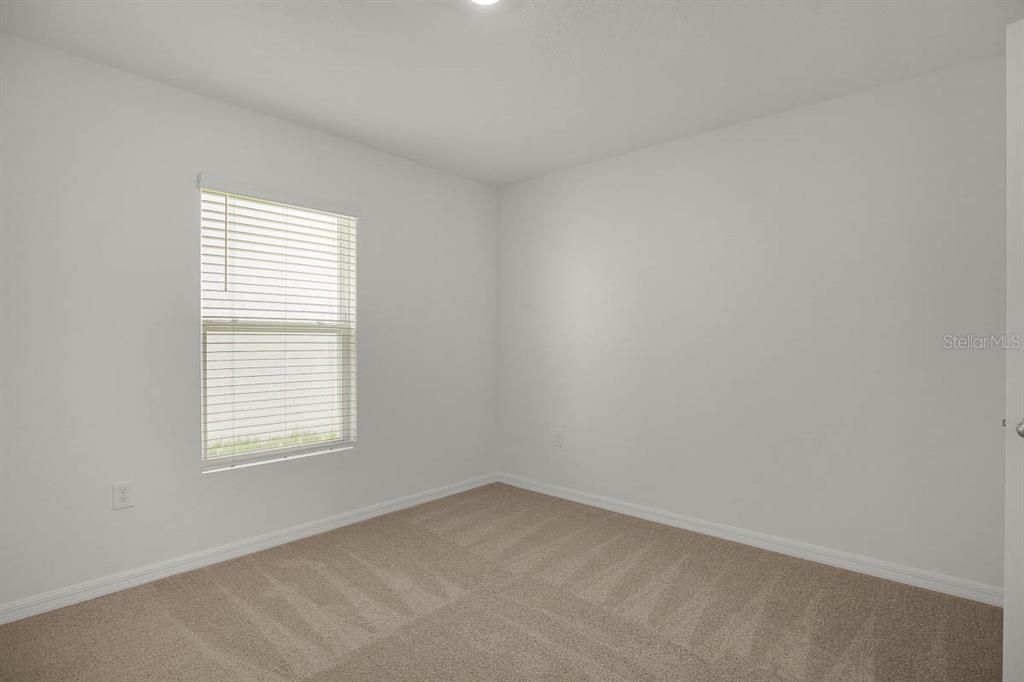 For Rent: $2,450 (4 beds, 2 baths, 1846 Square Feet)