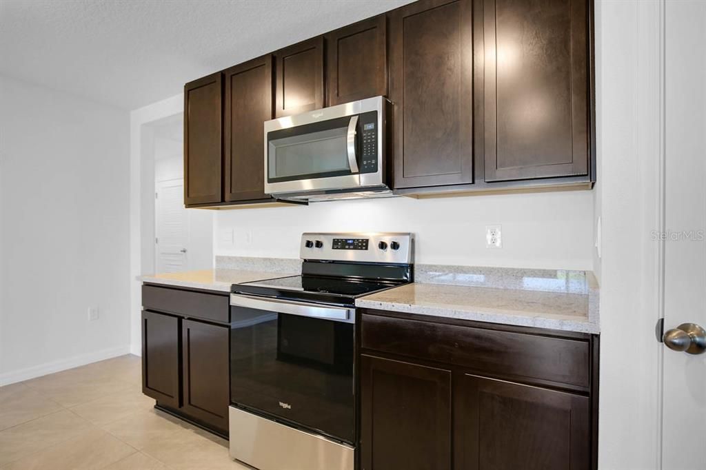 For Rent: $2,450 (4 beds, 2 baths, 1846 Square Feet)