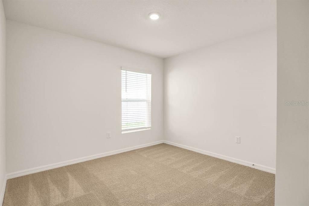 For Rent: $2,450 (4 beds, 2 baths, 1846 Square Feet)