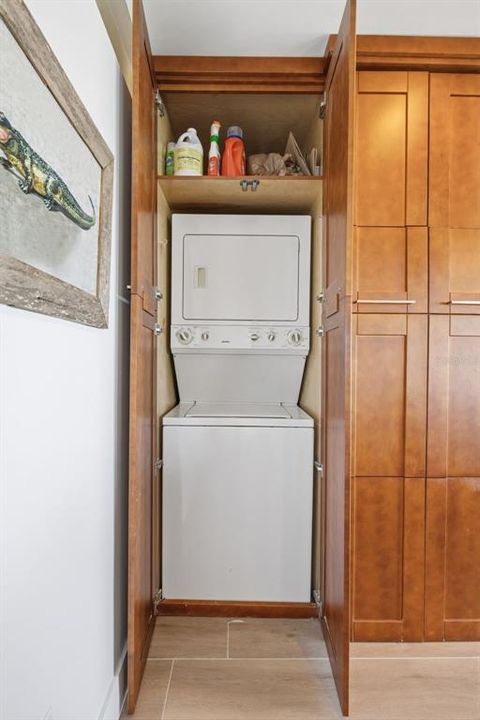 На продажу: $515,000 (2 спален, 2 ванн, 1005 Квадратных фут)