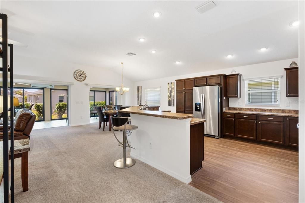 En Venta: $559,000 (3 camas, 3 baños, 1905 Pies cuadrados)