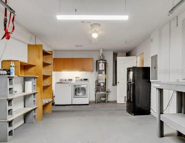 Active With Contract: $2,100 (3 beds, 2 baths, 1215 Square Feet)