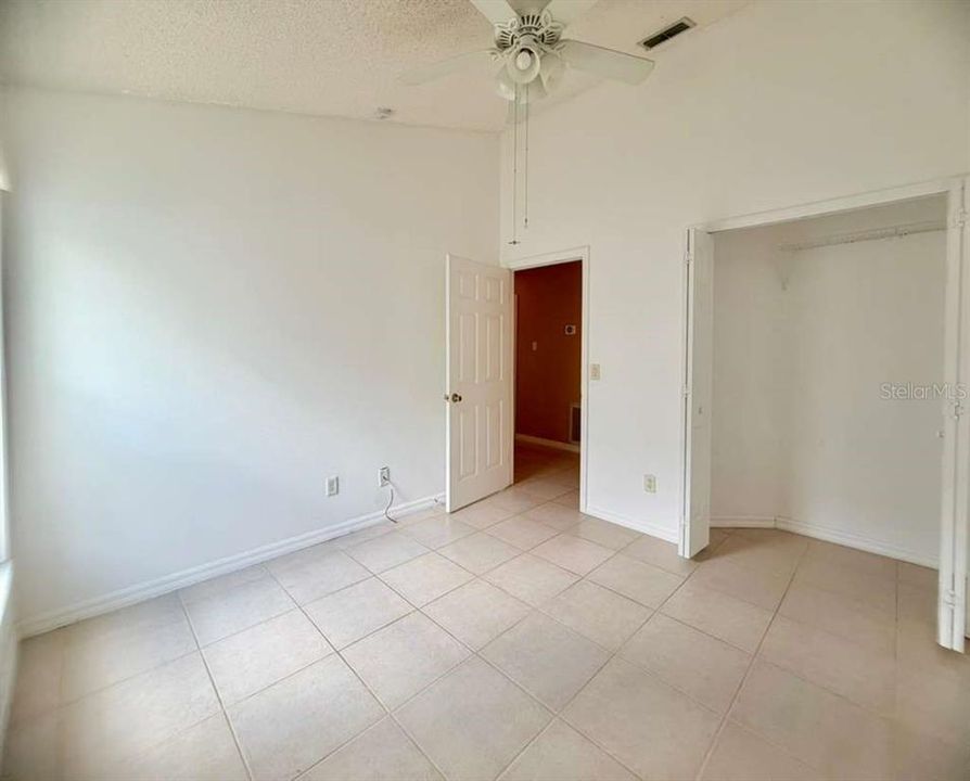 Active With Contract: $2,100 (3 beds, 2 baths, 1215 Square Feet)