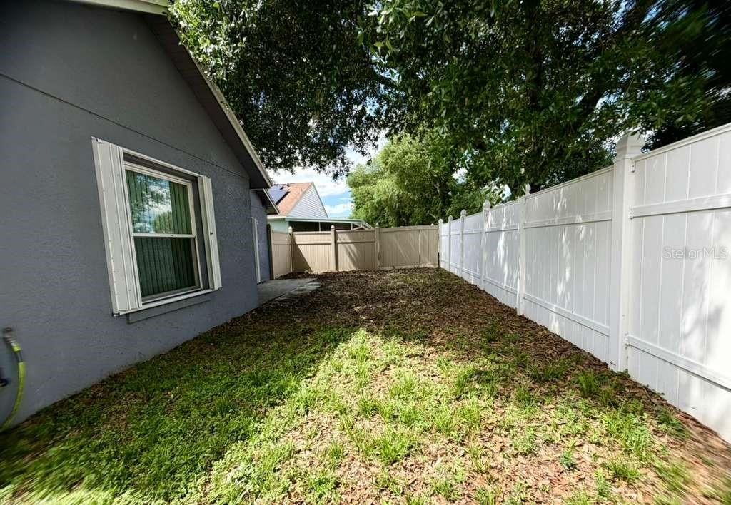 Active With Contract: $2,100 (3 beds, 2 baths, 1215 Square Feet)