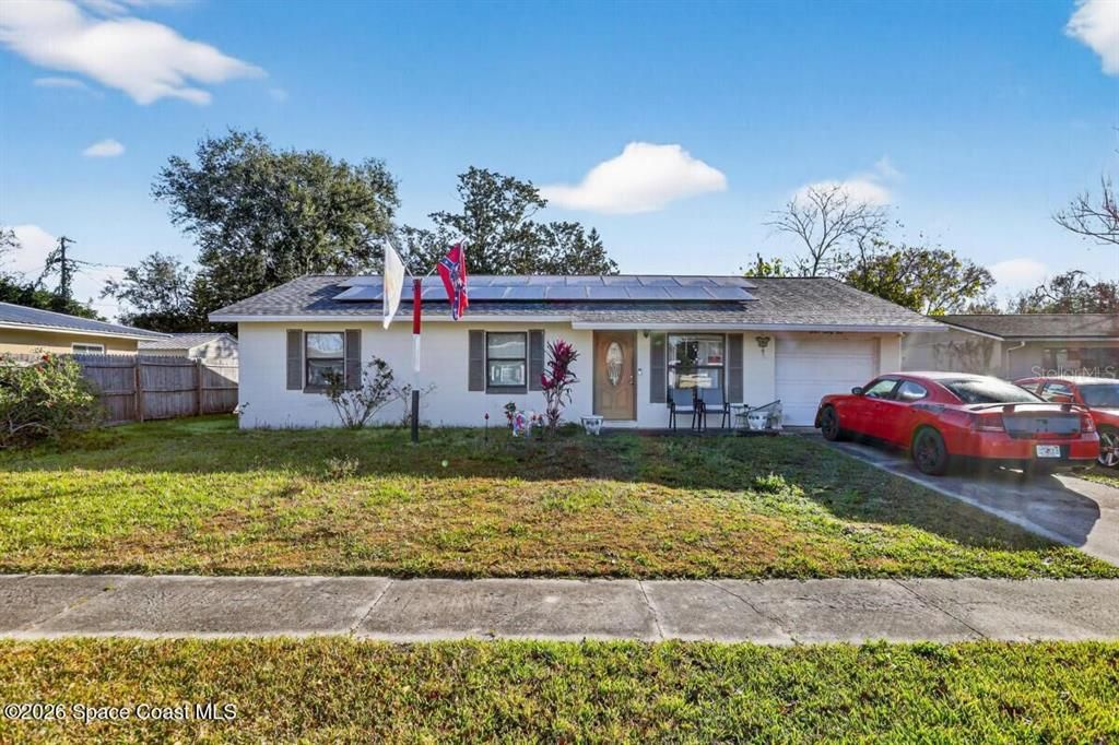 Recently Sold: $170,000 (3 beds, 2 baths, 1324 Square Feet)