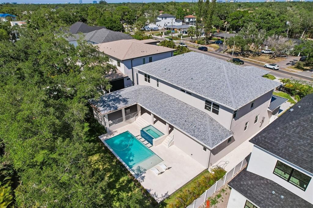 На продажу: $3,499,000 (5 спален, 5 ванн, 5841 Квадратных фут)