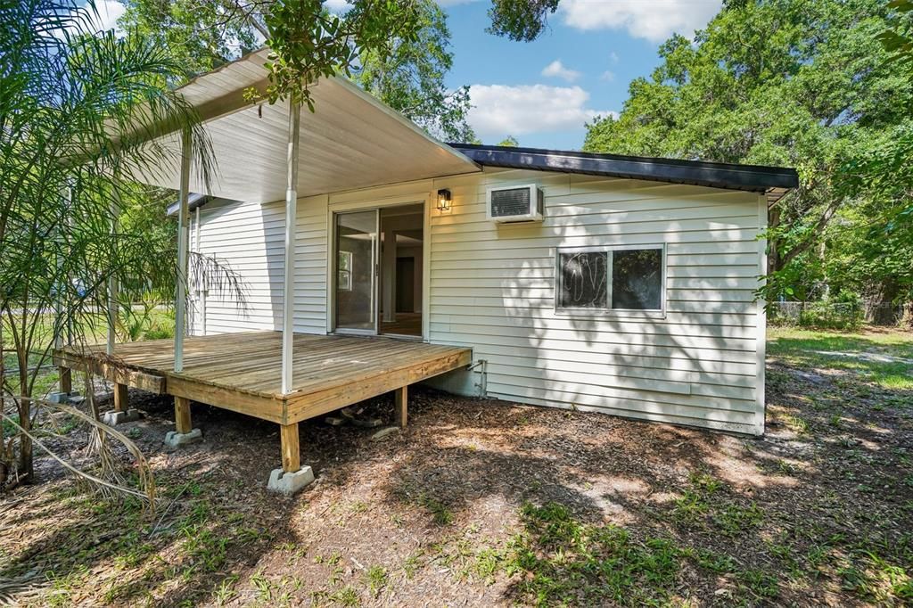 For Sale: $250,000 (3 beds, 2 baths, 1012 Square Feet)