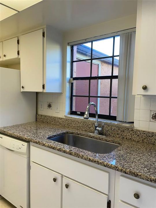 En Venta: $185,000 (2 camas, 2 baños, 1031 Pies cuadrados)