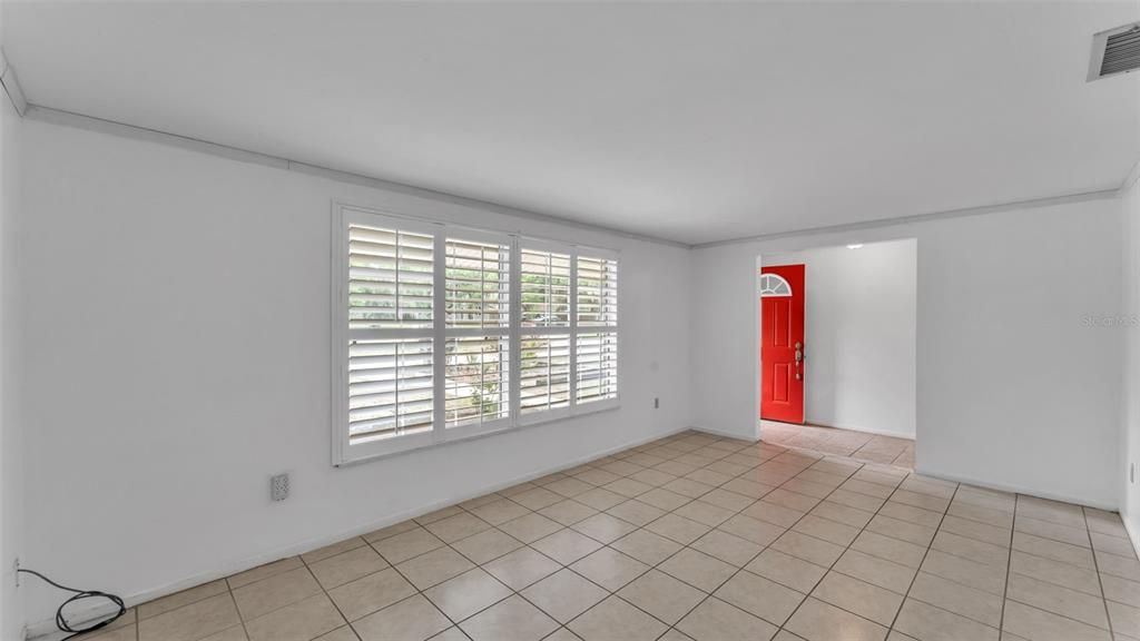 Active With Contract: $235,000 (3 beds, 2 baths, 1444 Square Feet)