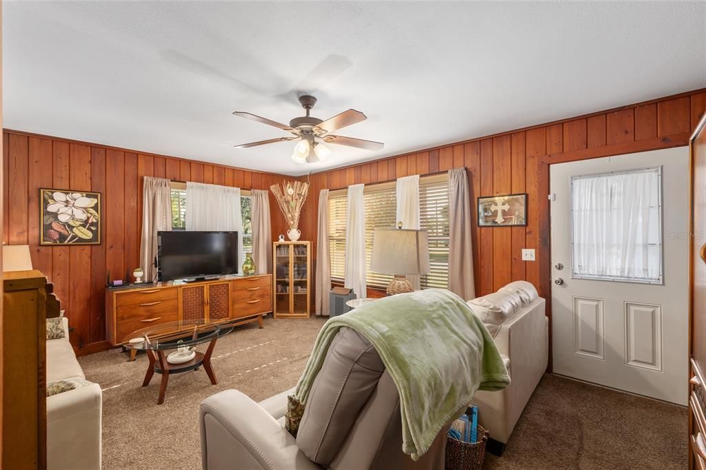 For Sale: $196,000 (3 beds, 1 baths, 1440 Square Feet)