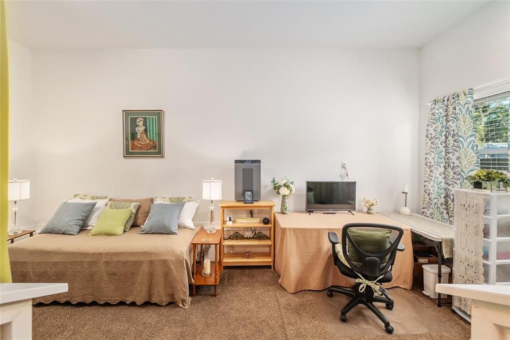 For Sale: $196,000 (3 beds, 1 baths, 1440 Square Feet)