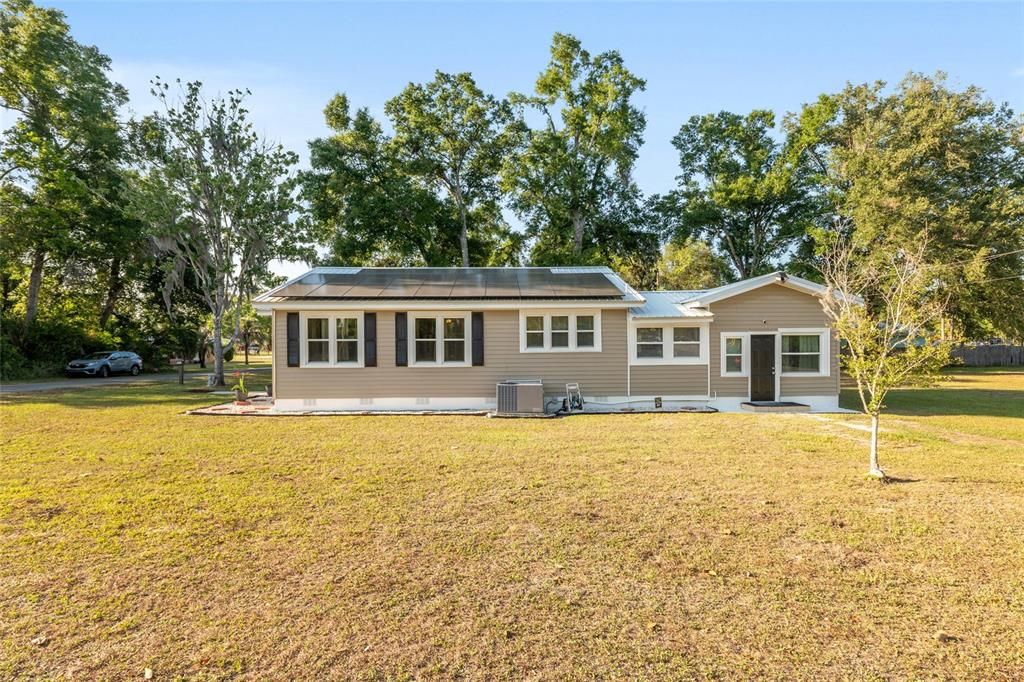 For Sale: $196,000 (3 beds, 1 baths, 1440 Square Feet)