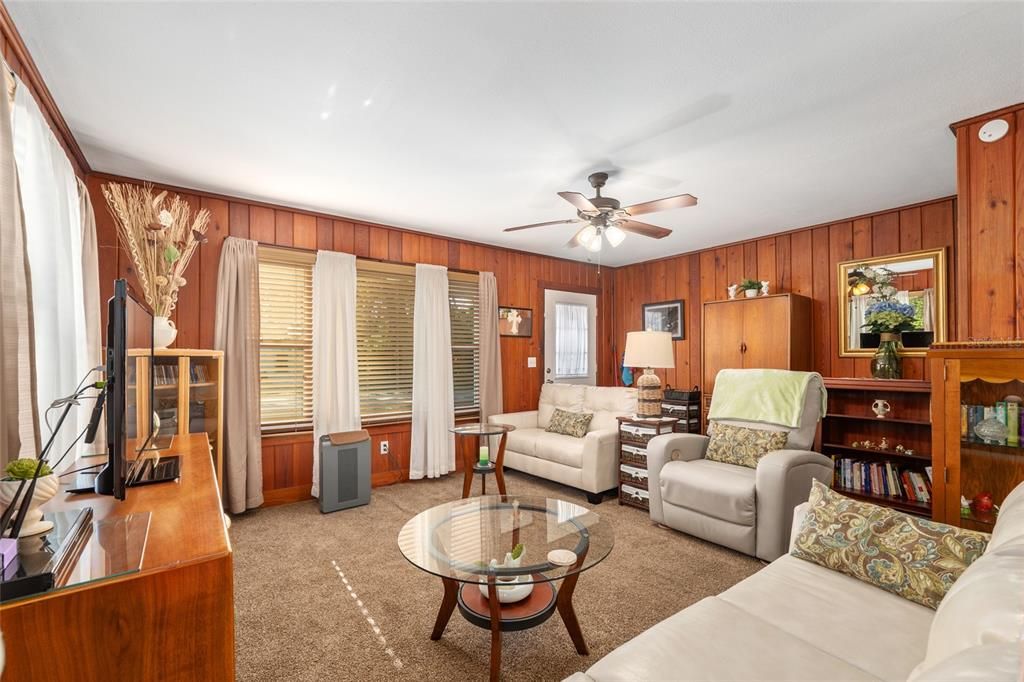For Sale: $196,000 (3 beds, 1 baths, 1440 Square Feet)
