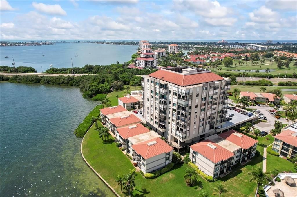 На продажу: $269,000 (2 спален, 2 ванн, 1250 Квадратных фут)