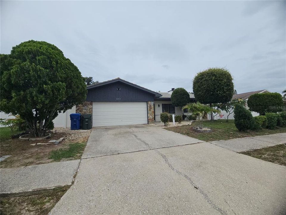 For Rent: $3,495 (3 beds, 2 baths, 1601 Square Feet)