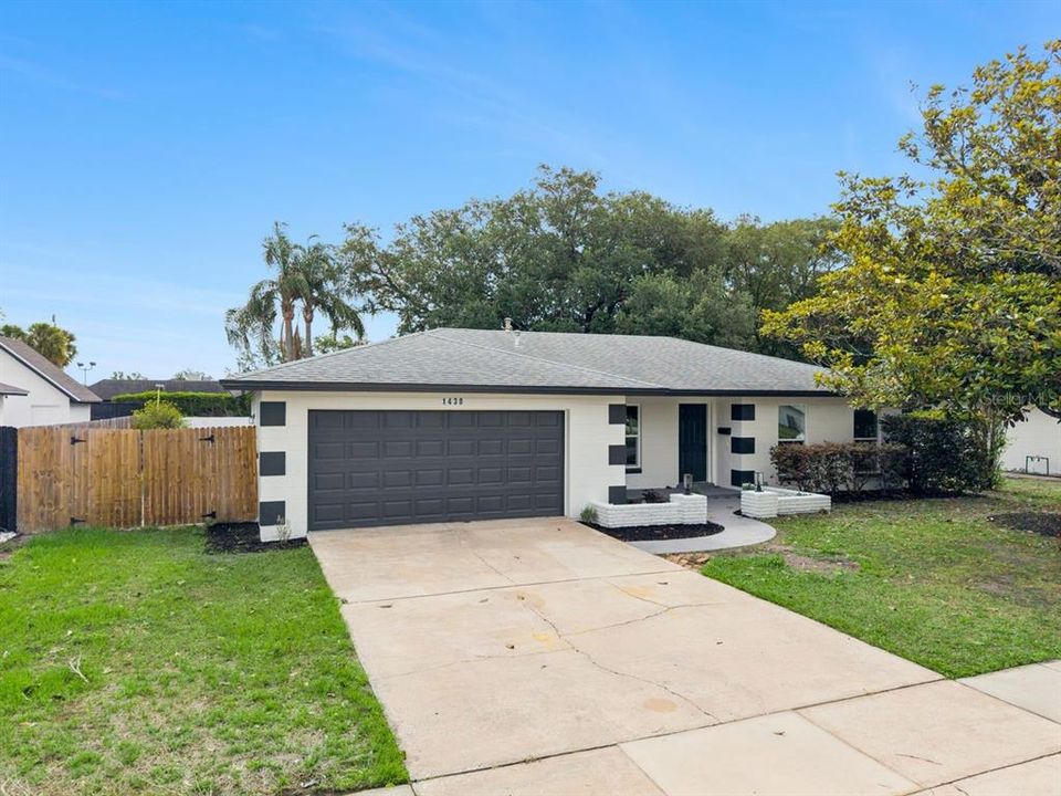 En Venta: $519,900 (3 camas, 2 baños, 1627 Pies cuadrados)