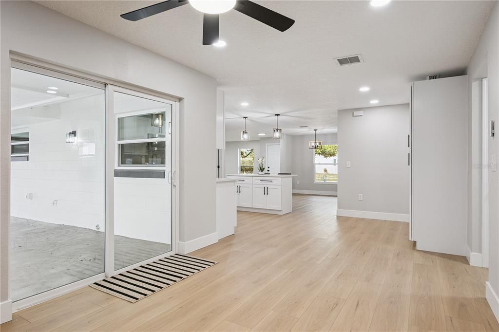 En Venta: $519,900 (3 camas, 2 baños, 1627 Pies cuadrados)
