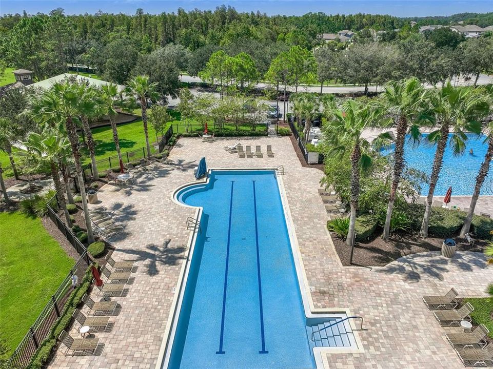 Под контрактом: $390,000 (4 спален, 2 ванн, 1879 Квадратных фут)
