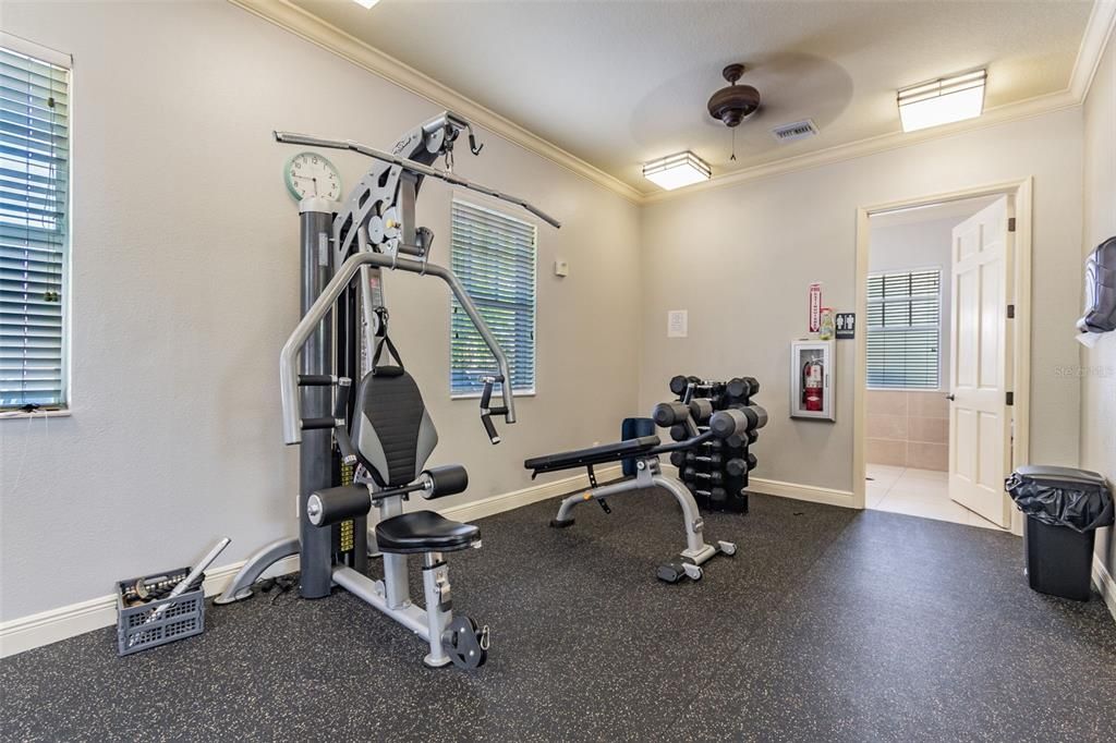 Под контрактом: $390,000 (4 спален, 2 ванн, 1879 Квадратных фут)