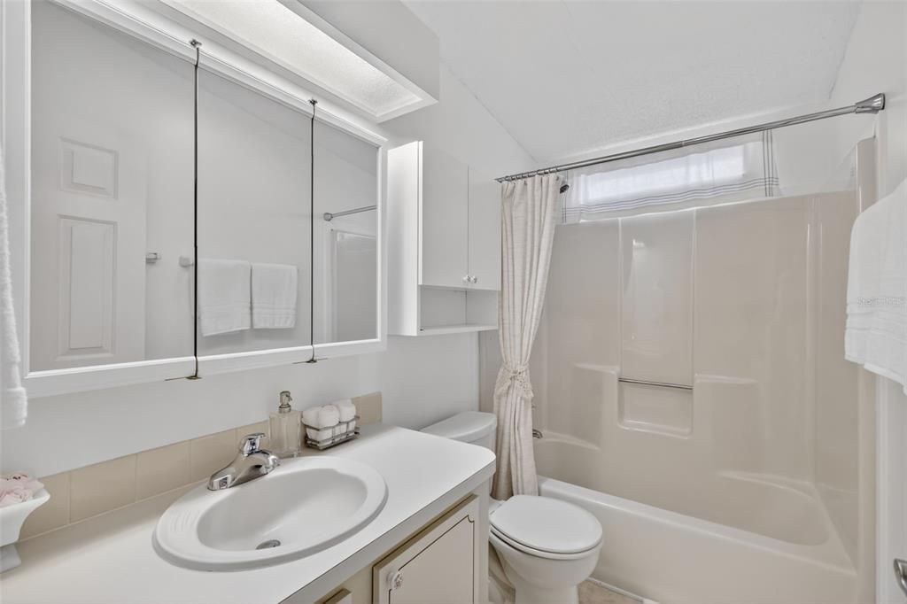 Activo con contrato: $225,000 (2 camas, 2 baños, 1352 Pies cuadrados)