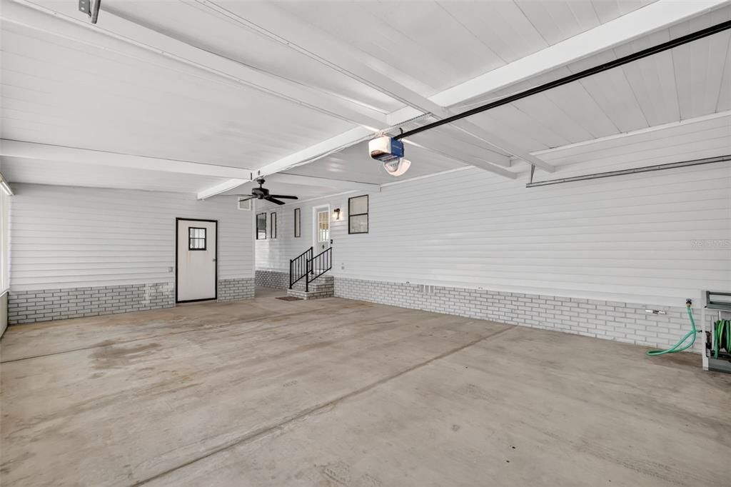 Activo con contrato: $225,000 (2 camas, 2 baños, 1352 Pies cuadrados)