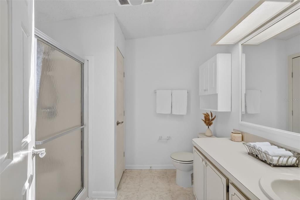 Activo con contrato: $225,000 (2 camas, 2 baños, 1352 Pies cuadrados)