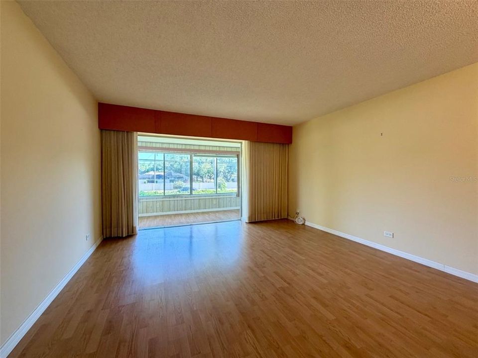 En Venta: $139,000 (2 camas, 1 baños, 984 Pies cuadrados)