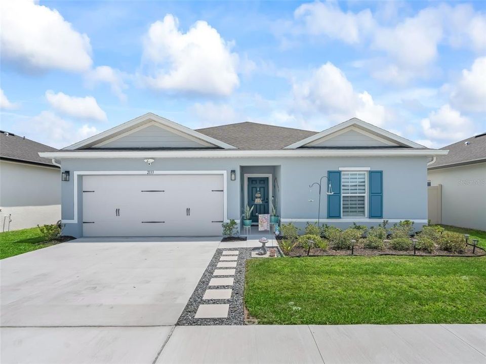 For Sale: $290,000 (3 beds, 2 baths, 1450 Square Feet)