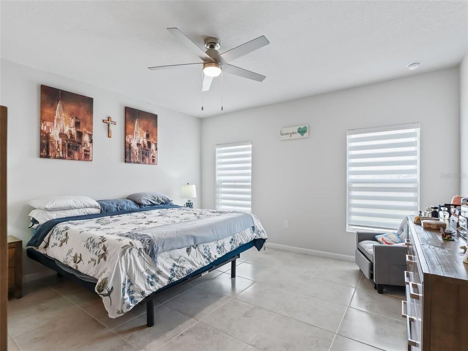 For Sale: $290,000 (3 beds, 2 baths, 1450 Square Feet)