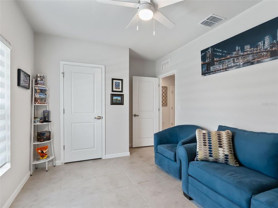 For Sale: $290,000 (3 beds, 2 baths, 1450 Square Feet)