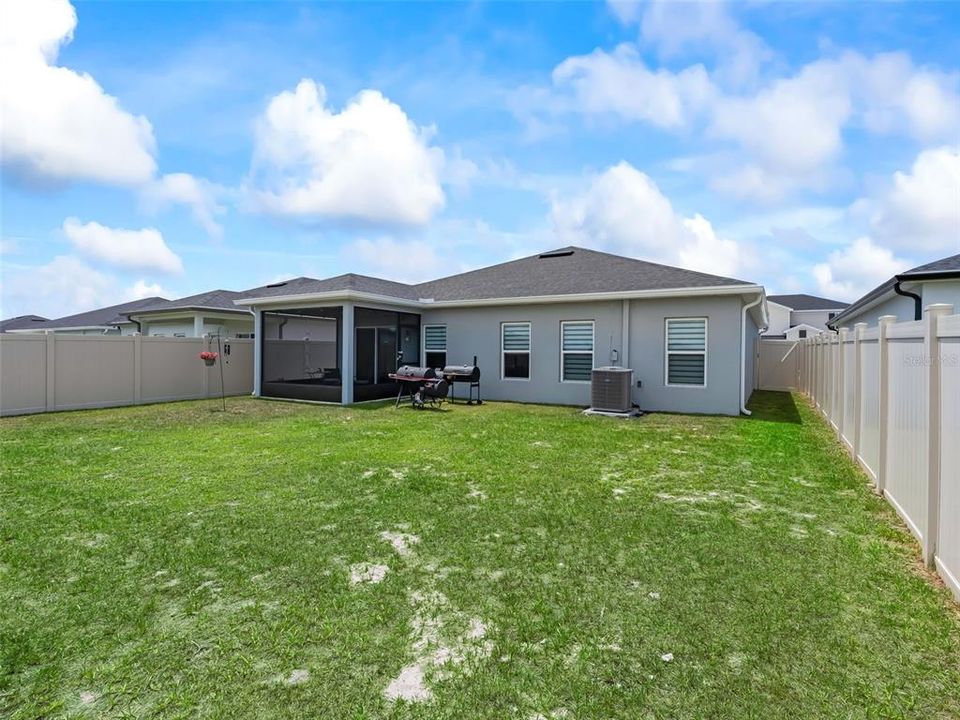 For Sale: $290,000 (3 beds, 2 baths, 1450 Square Feet)